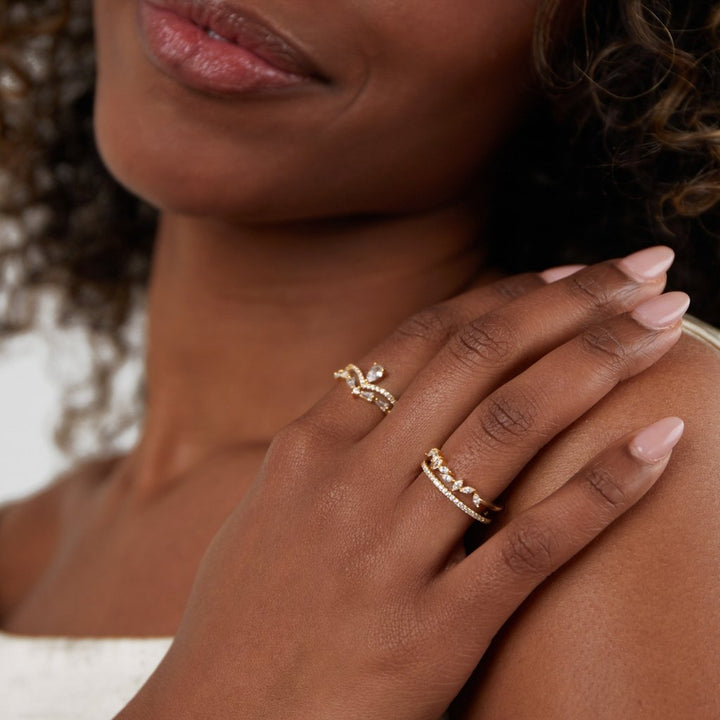 Valeria - Elegant Crystal Ring