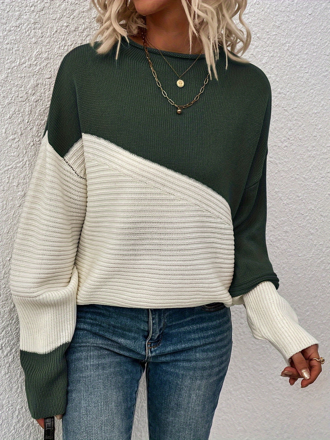 Zelda™ - Elegant Color Block Pullover Sweater