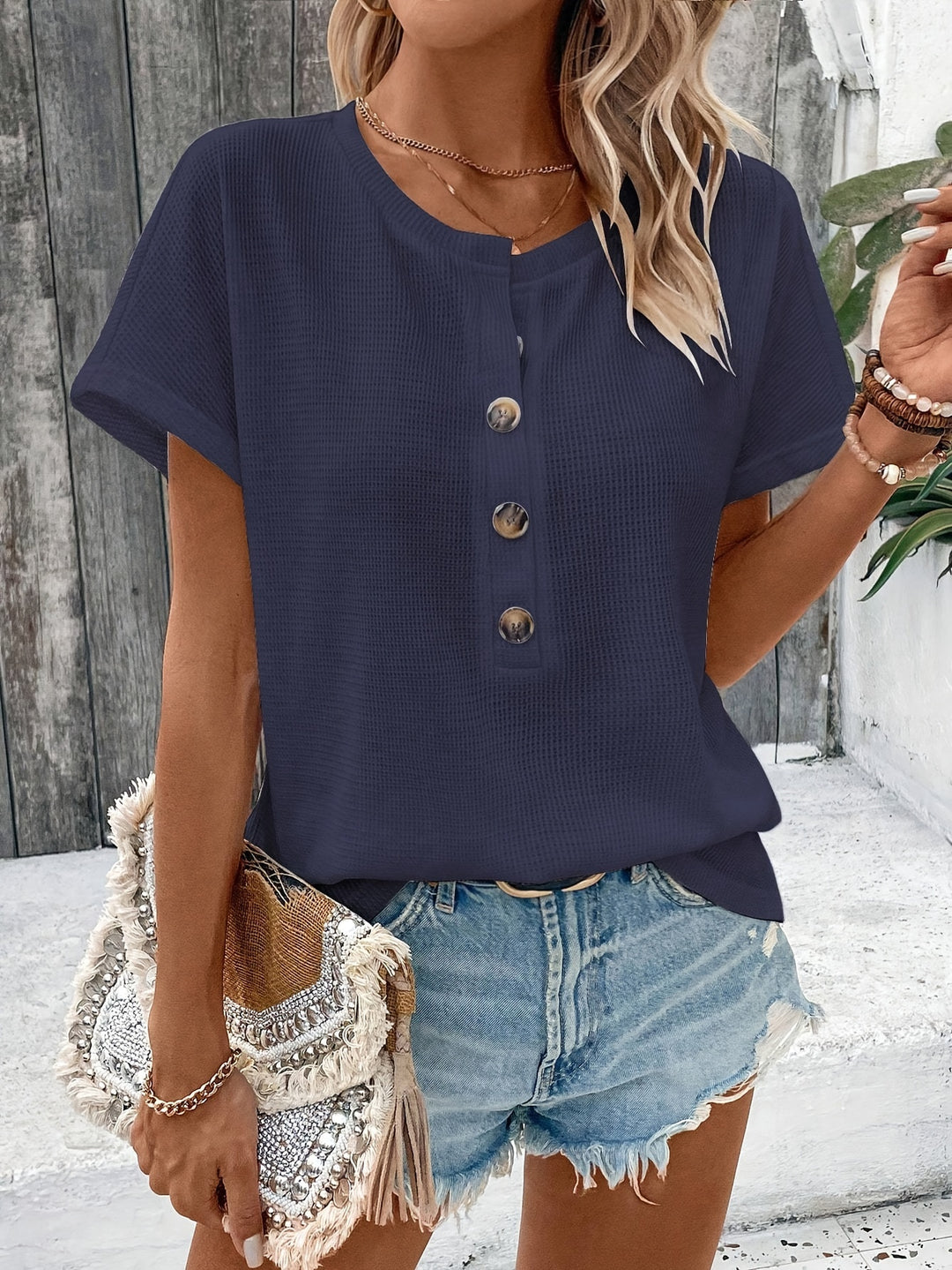 Freyja™ - Chic Henley Neck T-Shirt