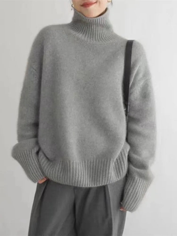 Isabella™ - Elegant Cashmere Turtleneck