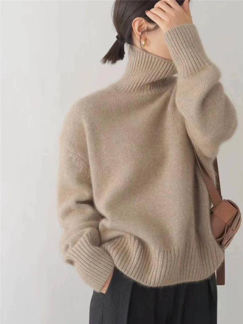 Isabella™ - Elegant Cashmere Turtleneck