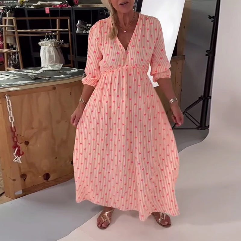 Belle™ – Elegant V-Neck Heart Patterned Dress