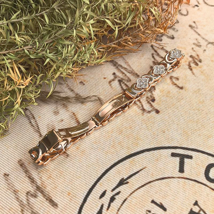 Aurelia™ – Elegant Magnetic Copper Bangle