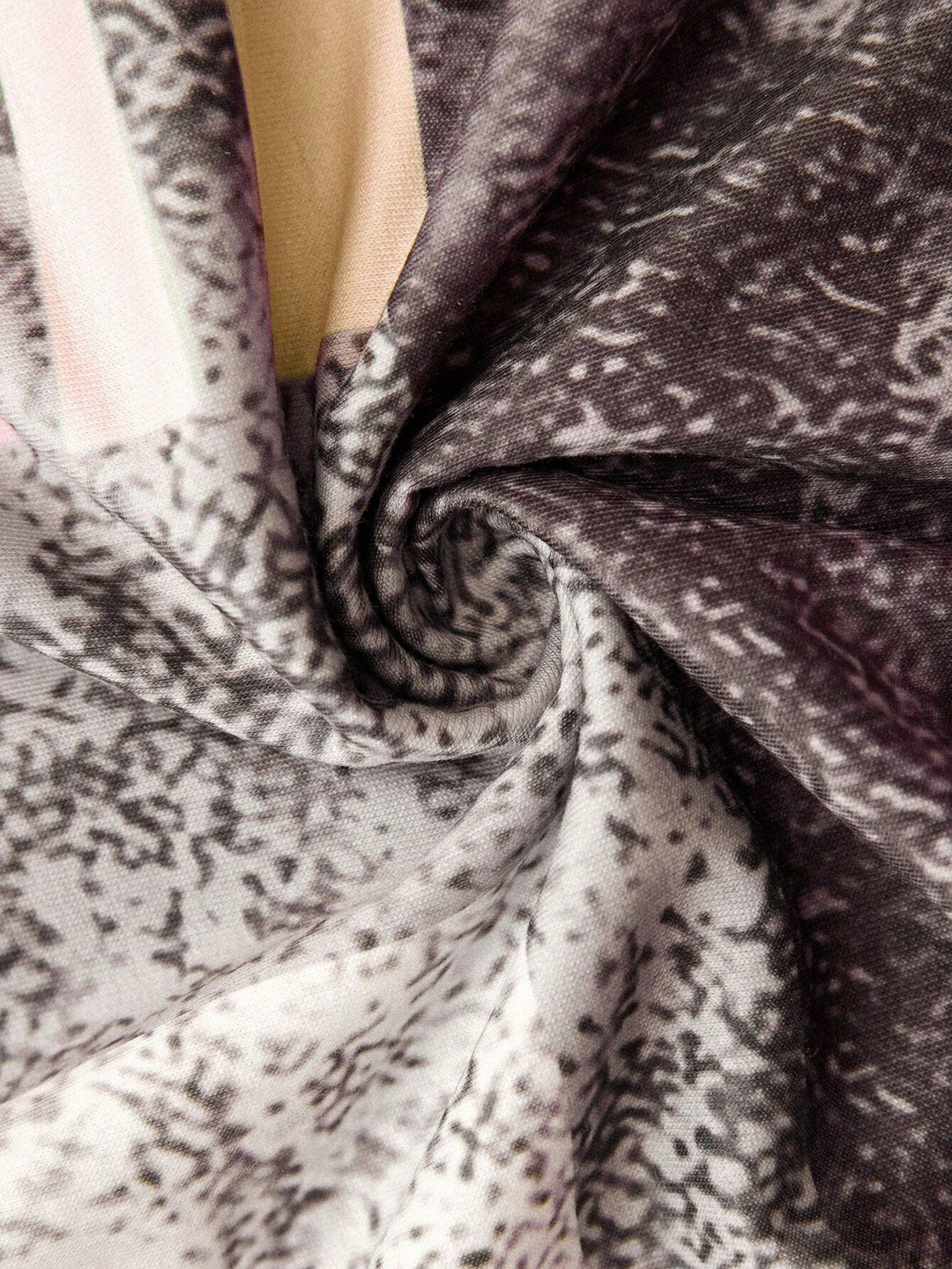 Kaimana™ - Chic Vintage-Inspired Sweatshirt