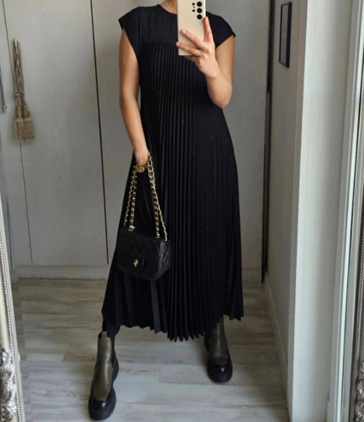 Sorrel - Elegant Spliced Pleated Maxi Dress