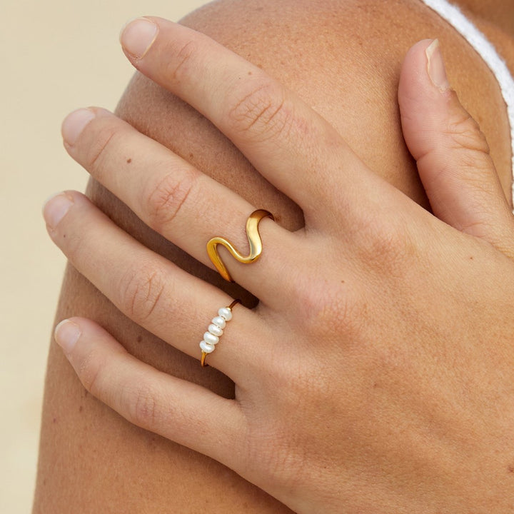 Silva - Ring with Freshwater Pearls