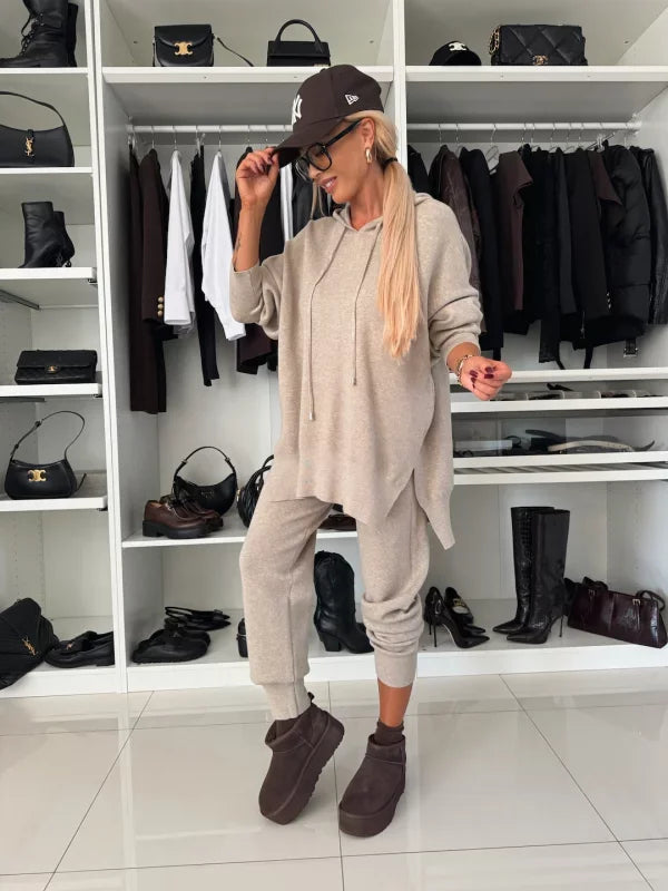 Camilla - Elegant Hooded Two-Piece Women's Set