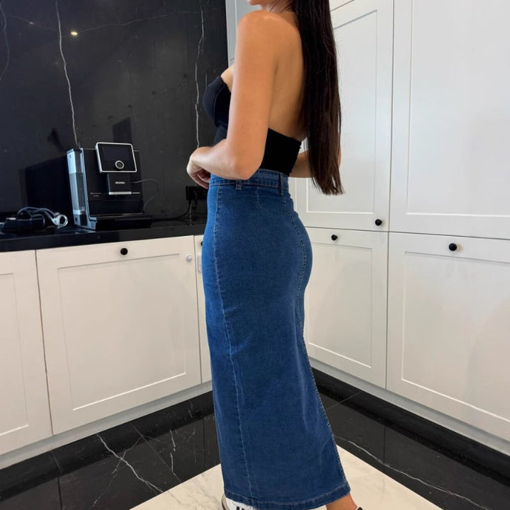 Chiara | Stylish, Figure-Hugging Denim Skirt